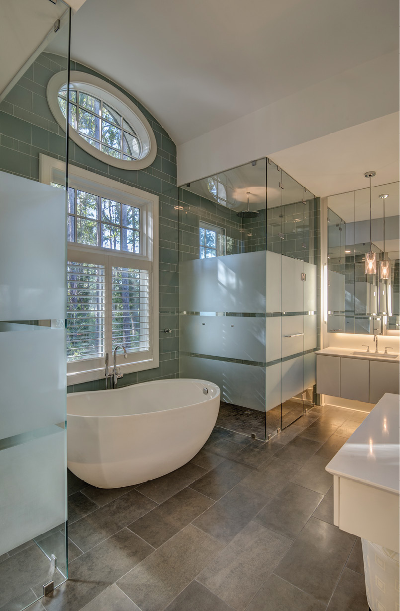 When the couple saw the Waterworks “egg” tub in the Washington, DC showroom, it was a must-have.