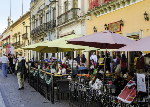Street-side dining in Guanajuato