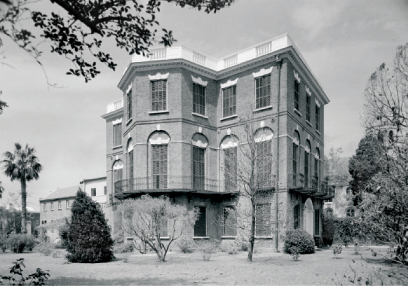 1955 - Purchases the Nathaniel Russell House