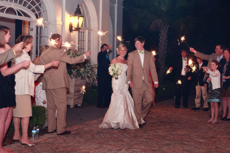 PROPER SENDOFF: “Family is very important to both Danny and I,” says Tyler. “We were so fortunate to have such loving and supportive families to stand by us on our Big Day.”