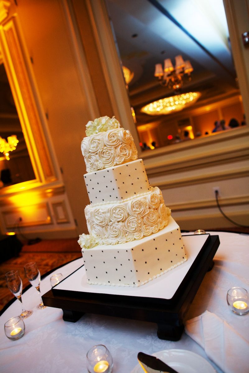 TASTY TOWER: The four-tiered cookies ‘n cream-flavored confection by Michaelangelo’s Kitchen featured dots and frosting flowers.