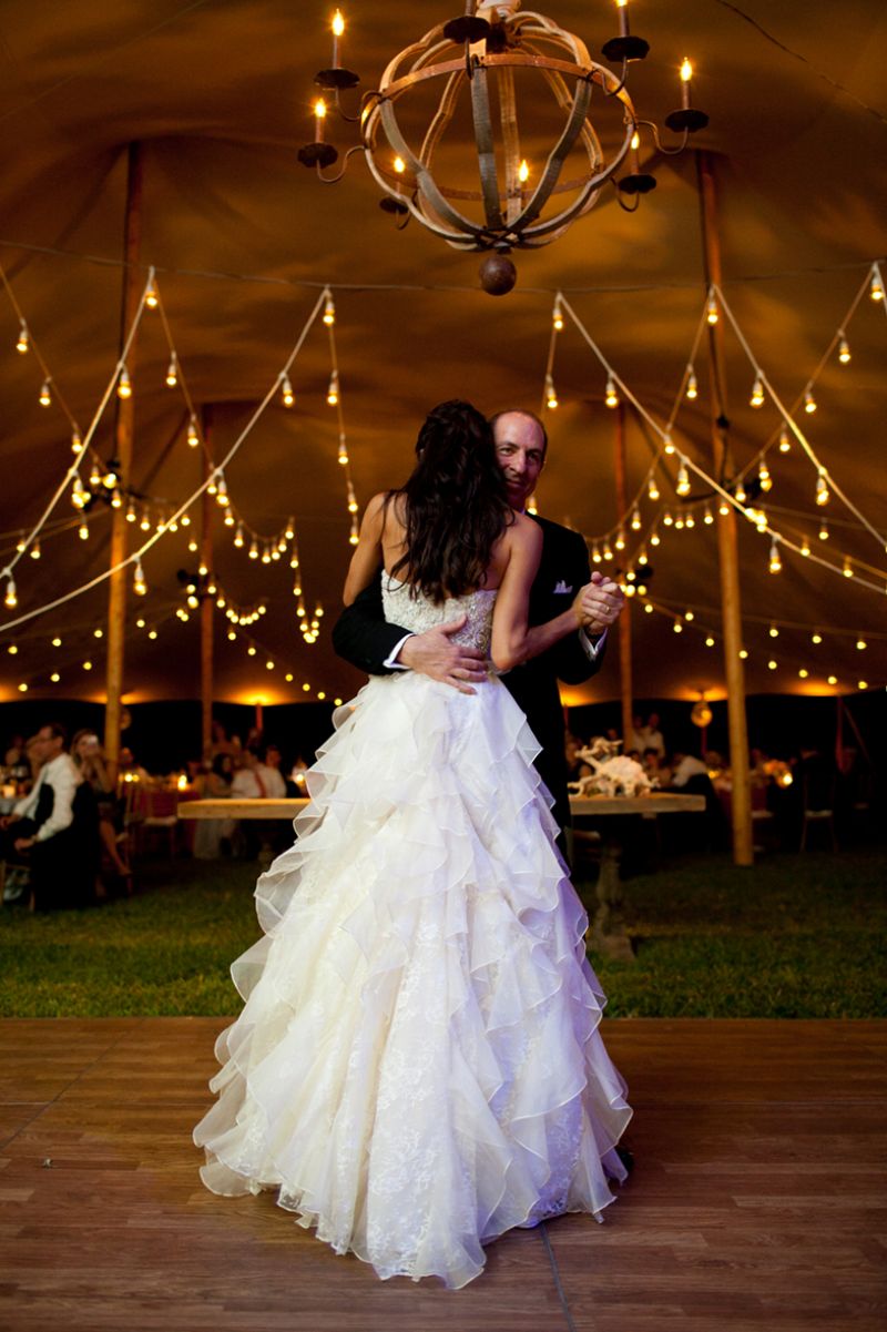 SWEET AND SPICY: At a cocktail hour following the ceremony