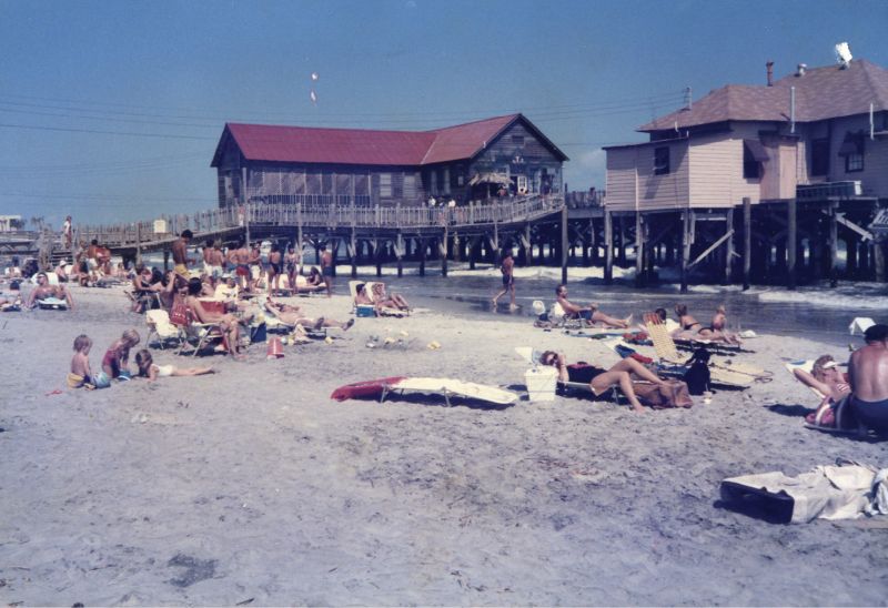 The Atlantic House Restaurant in 1988, the year before it was destroyed by Hurricane Hugo