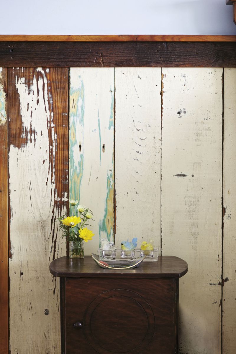 wainscotting salvaged from Greenville was left unstained to maintain its distressed look.