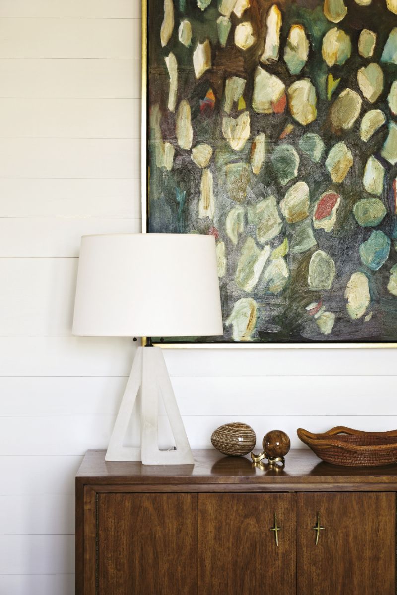 Before she met Cortney Bishop, Lynne Hamontree was shy about hanging her own works. Now she enjoys being surrounded by her art. This oyster-shell painting, displayed in the upstairs dining area, is perhaps her favorite. “It’s the one painting I’d never sell,” she says.