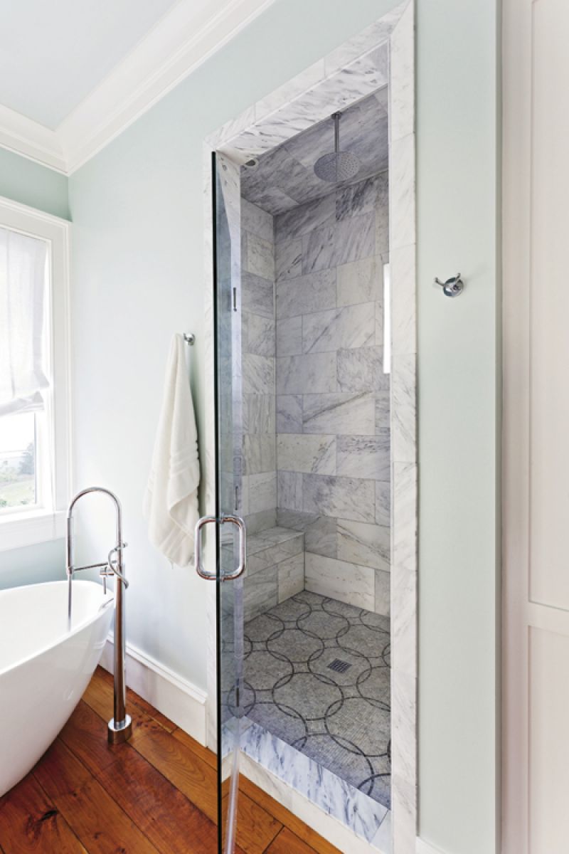 When designing the couple’s master suite, Brewton pulled from the calming blues, golds, and greys of the landscape.