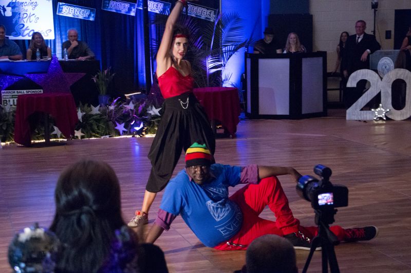 Competitors Anya Kwan and Pren Woods bust a move!