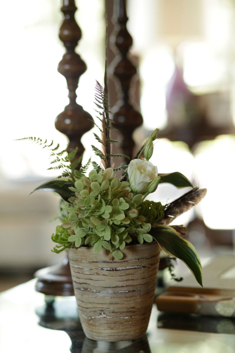 Florals by Jennigray Hewitt of RiverOaks.