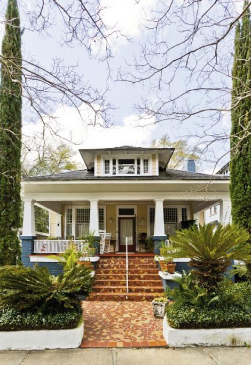 Arts &amp; Crafts: Michelle Van Parys and Mark Sloan’s 1920s bungalow near Hampton Park